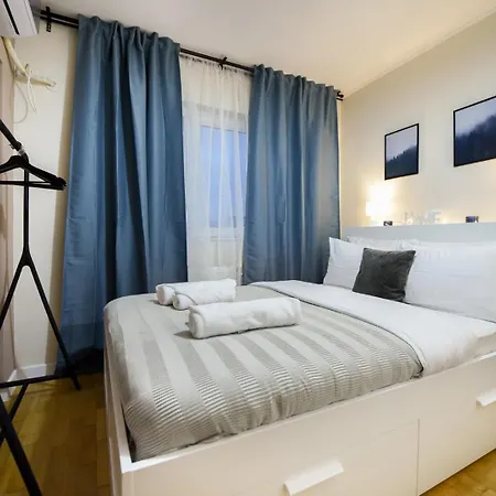 City Living At Its Best - Spacious 2 Bedroom Apartment On Calea Victoriei Bucarest Extérieur photo