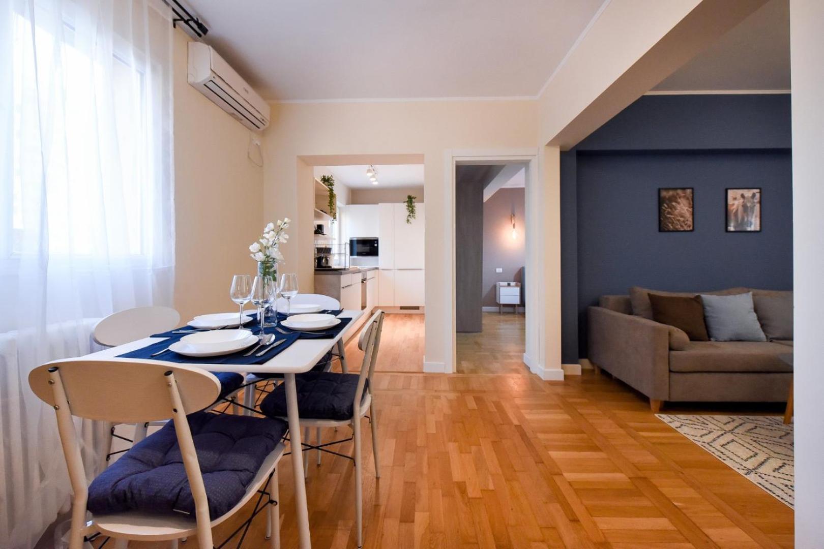 Living At Its - Spacious 2 Bedroom On Calea Victoriei Bucarest